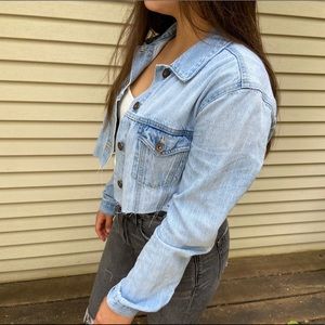 Jean or denim jacket 😎